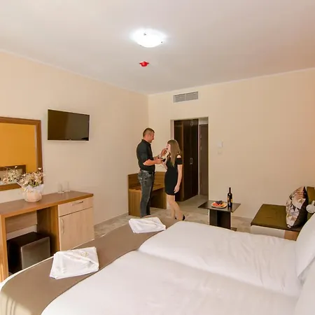 Хотелски Комплекс Кремен Hotel Kirkowo