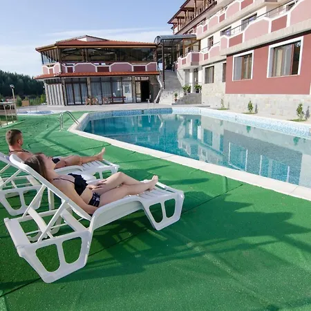 Хотелски Комплекс Кремен فندق *