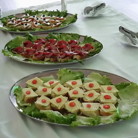 Szálloda Хотелски Комплекс Кремен Kirkovo
